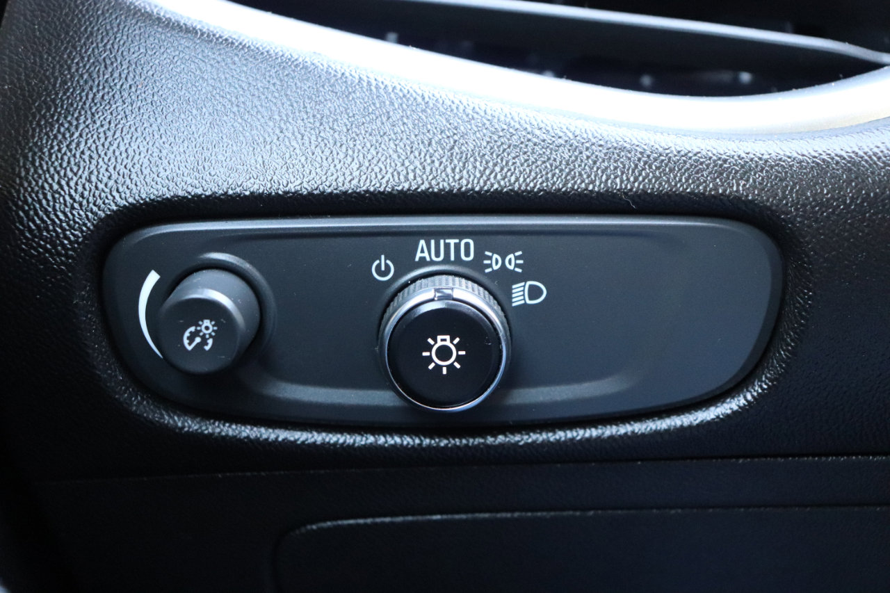 Used 2024 Chevrolet Malibu LT image 40