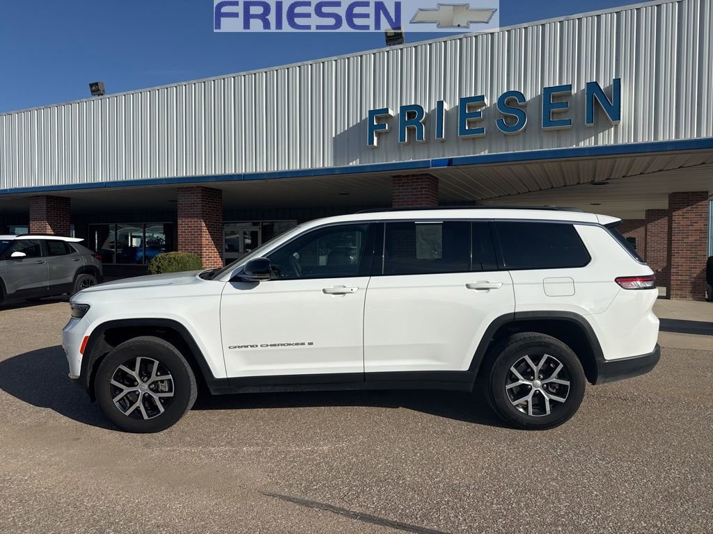 Used 2024 Jeep Grand Cherokee L Limited w/ Luxury Tech Group II image 2