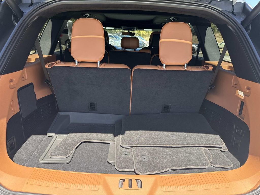 Certified 2024 Lincoln Aviator Black Label AWD/4WD image 11