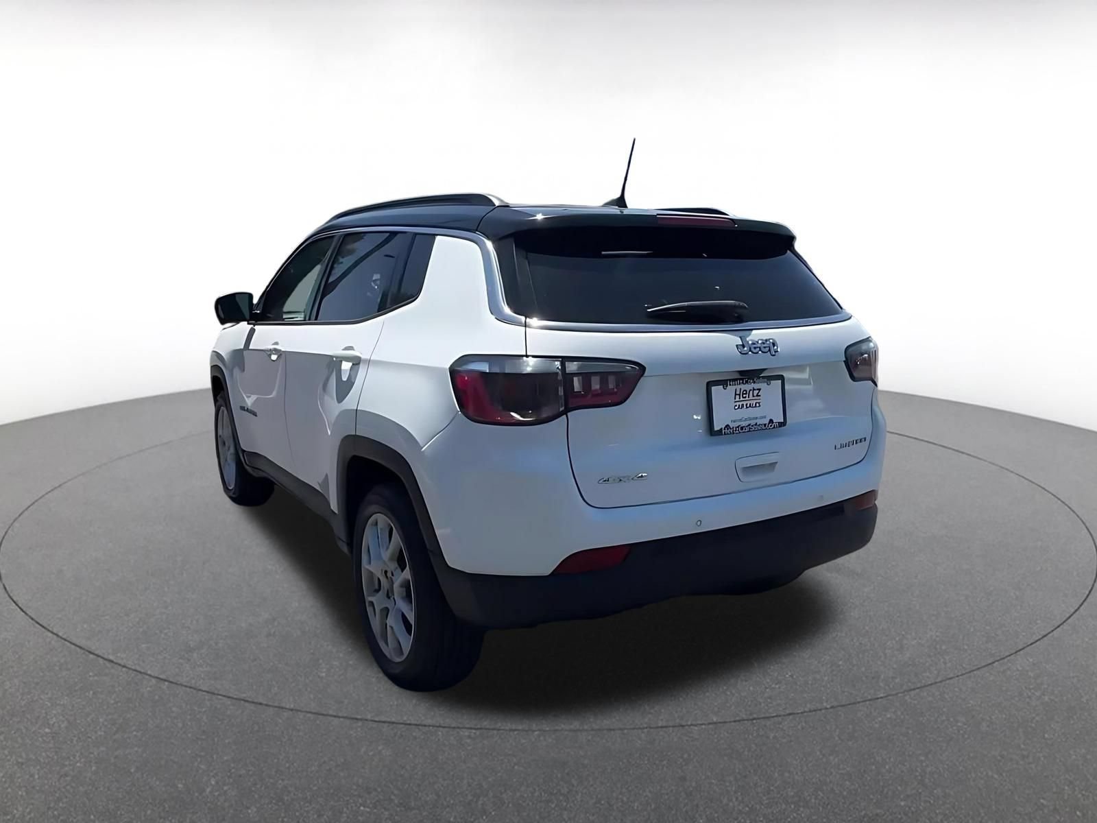 Used 2025 Jeep Compass Limited AWD/4WD image 11