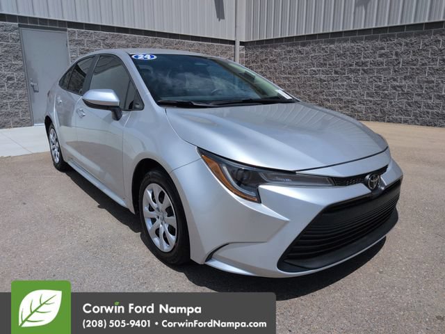 Used 2024 Toyota Corolla LE FWD image 1