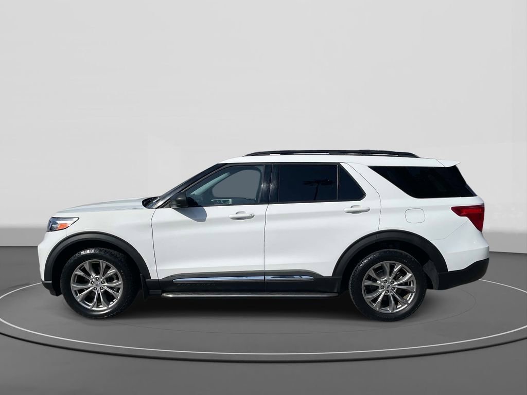 Certified 2021 Ford Explorer XLT w/ Equipment Group 202A AWD/4WD image 5