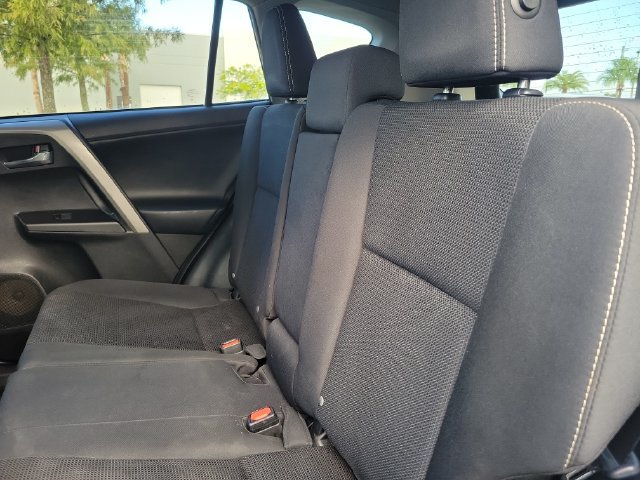 Used 2018 Toyota RAV4 XLE FWD image 11