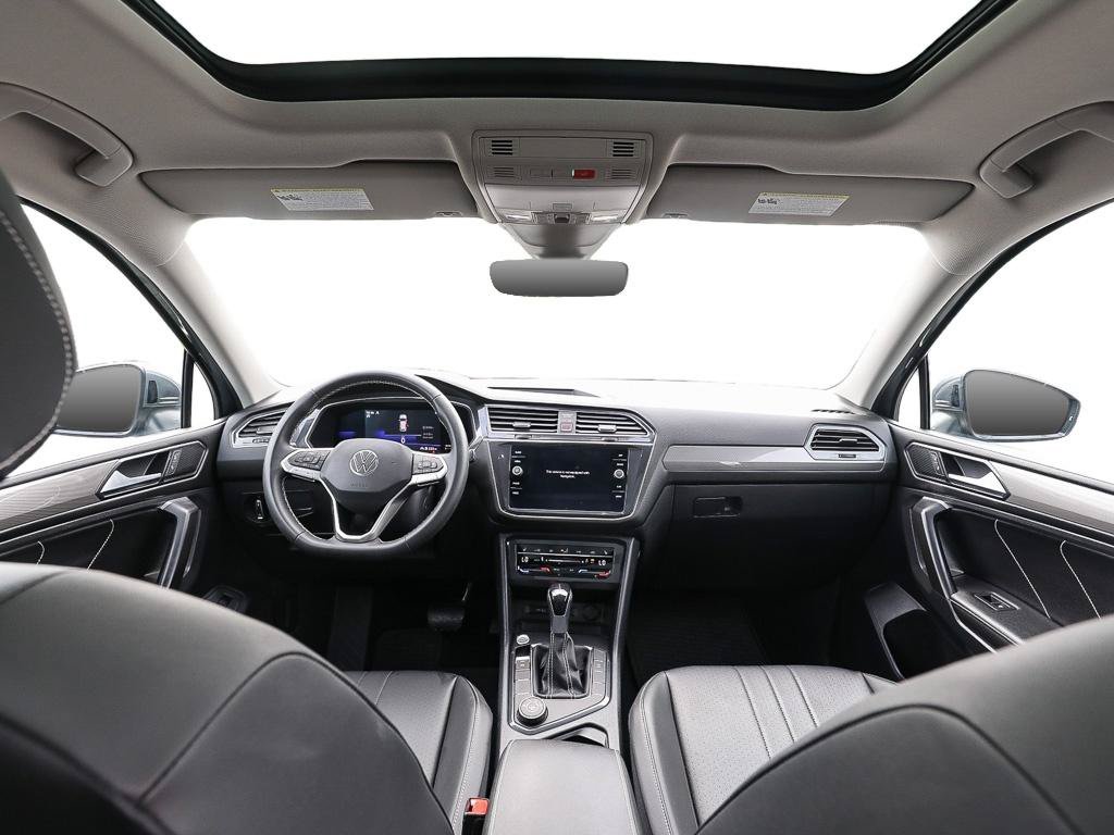 Used 2022 Volkswagen Tiguan SE AWD/4WD image 24