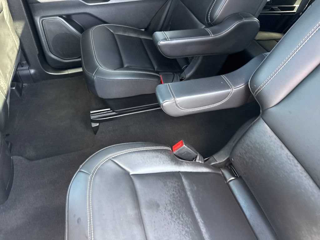 Used 2024 Ford Explorer XLT w/ Equipment Group 202A AWD/4WD image 23