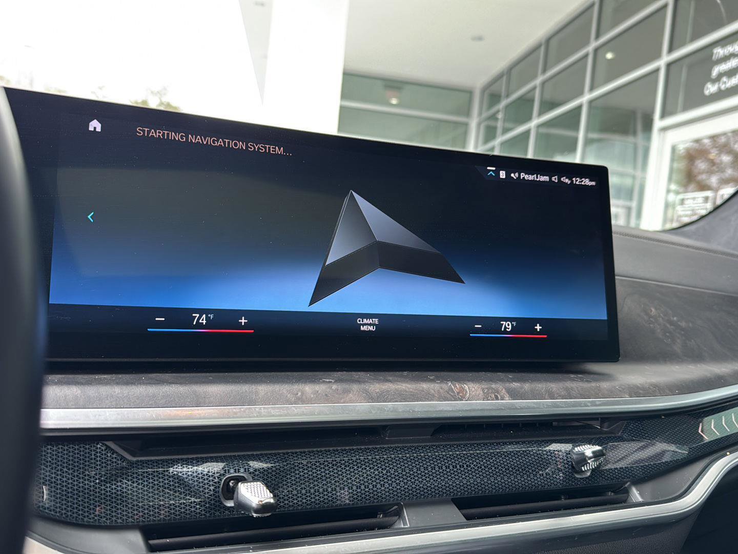 Used 2023 BMW X7 xDrive40i w/ Executive Package image 25