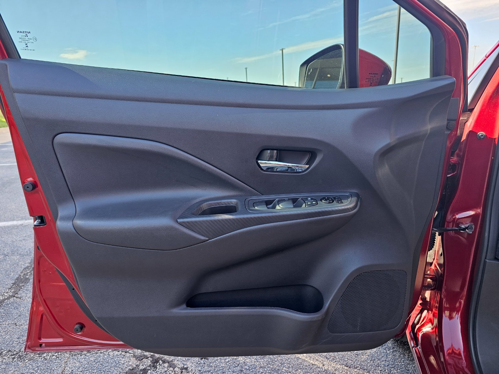 Used 2025 Nissan Versa SV FWD image 11