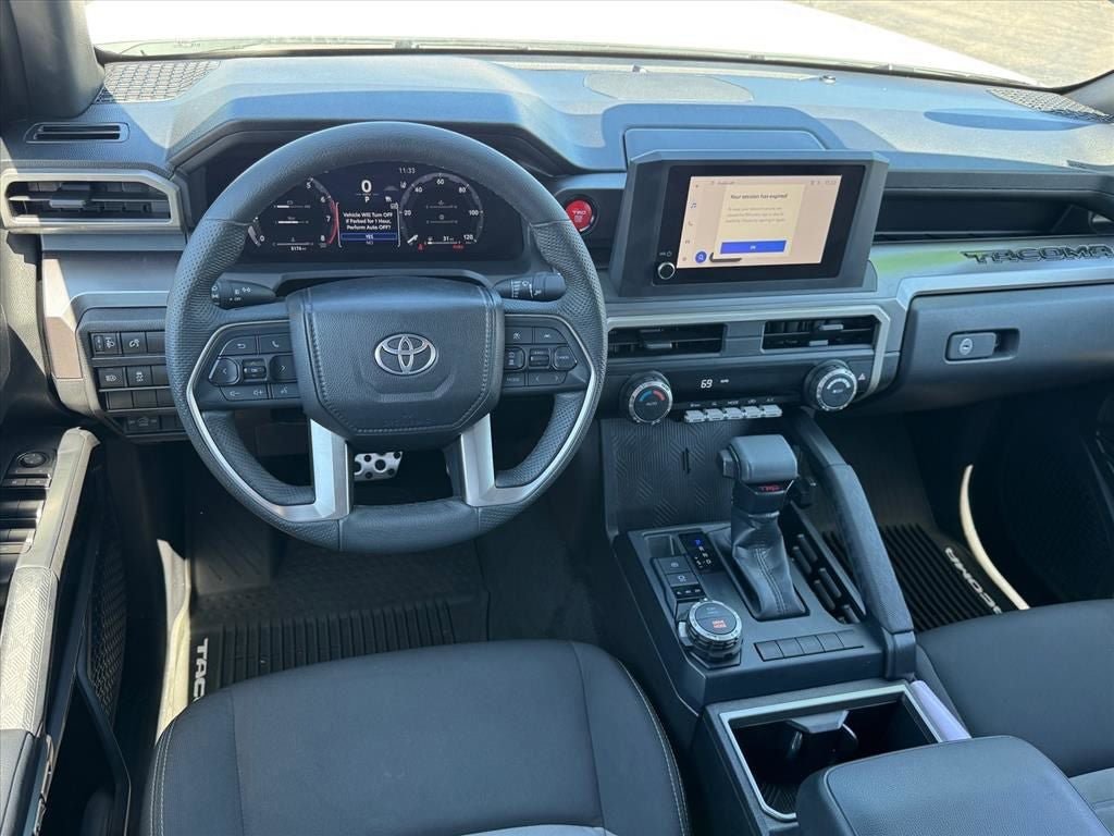 Used 2025 Toyota Tacoma TRD Sport AWD/4WD image 14