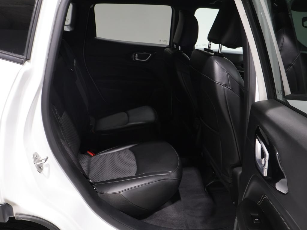 Certified 2023 Jeep Compass Latitude AWD/4WD image 22