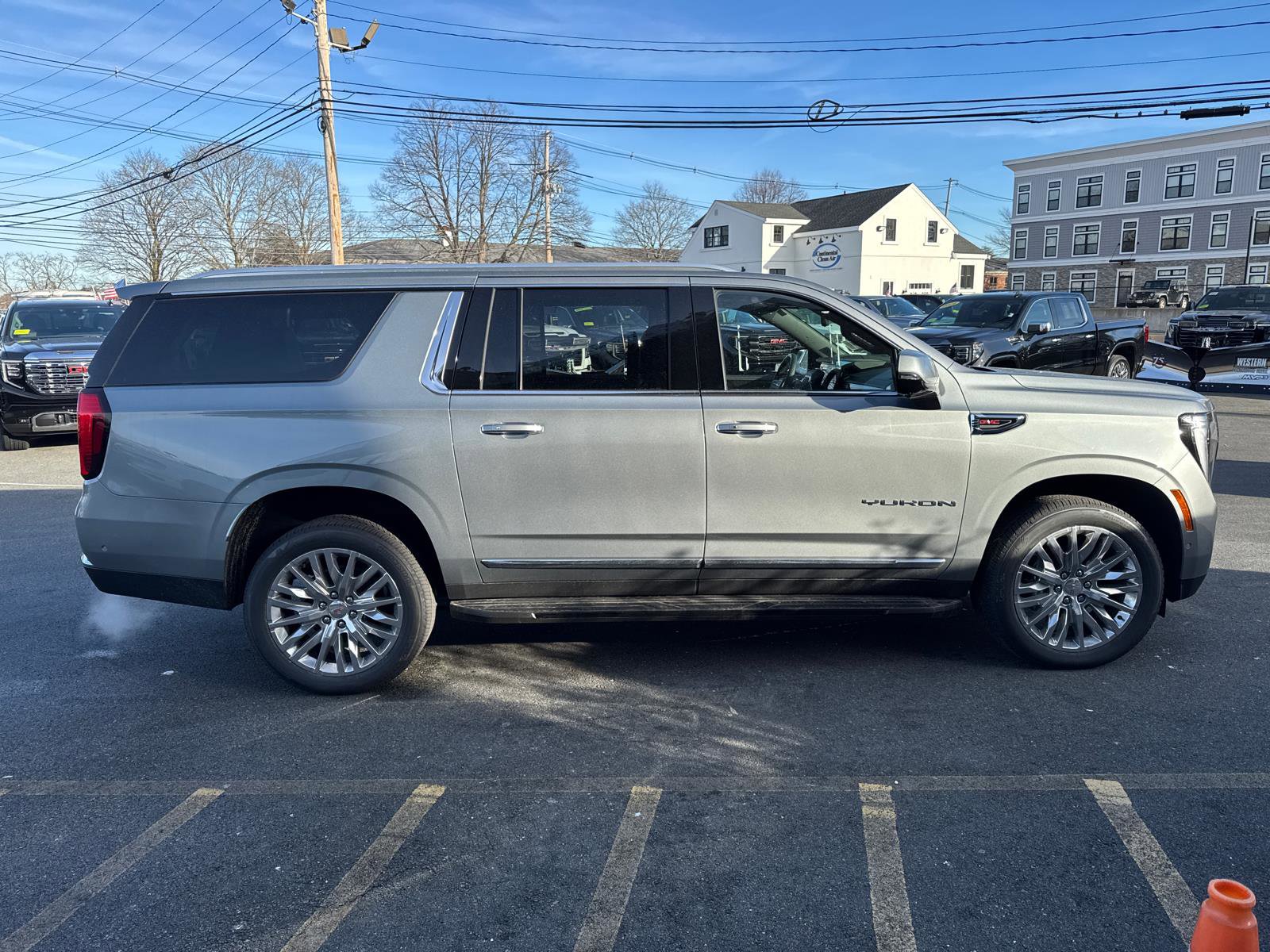 New 2026 GMC Yukon XL Elevation w/ Elevation Premium Package image 7