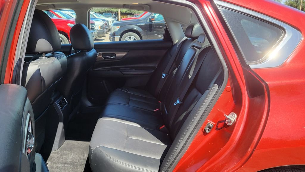 Used 2015 Nissan Altima 3.5 SL FWD image 22