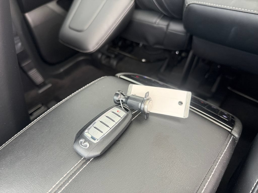 Used 2023 INFINITI QX60 Sensory AWD/4WD image 26