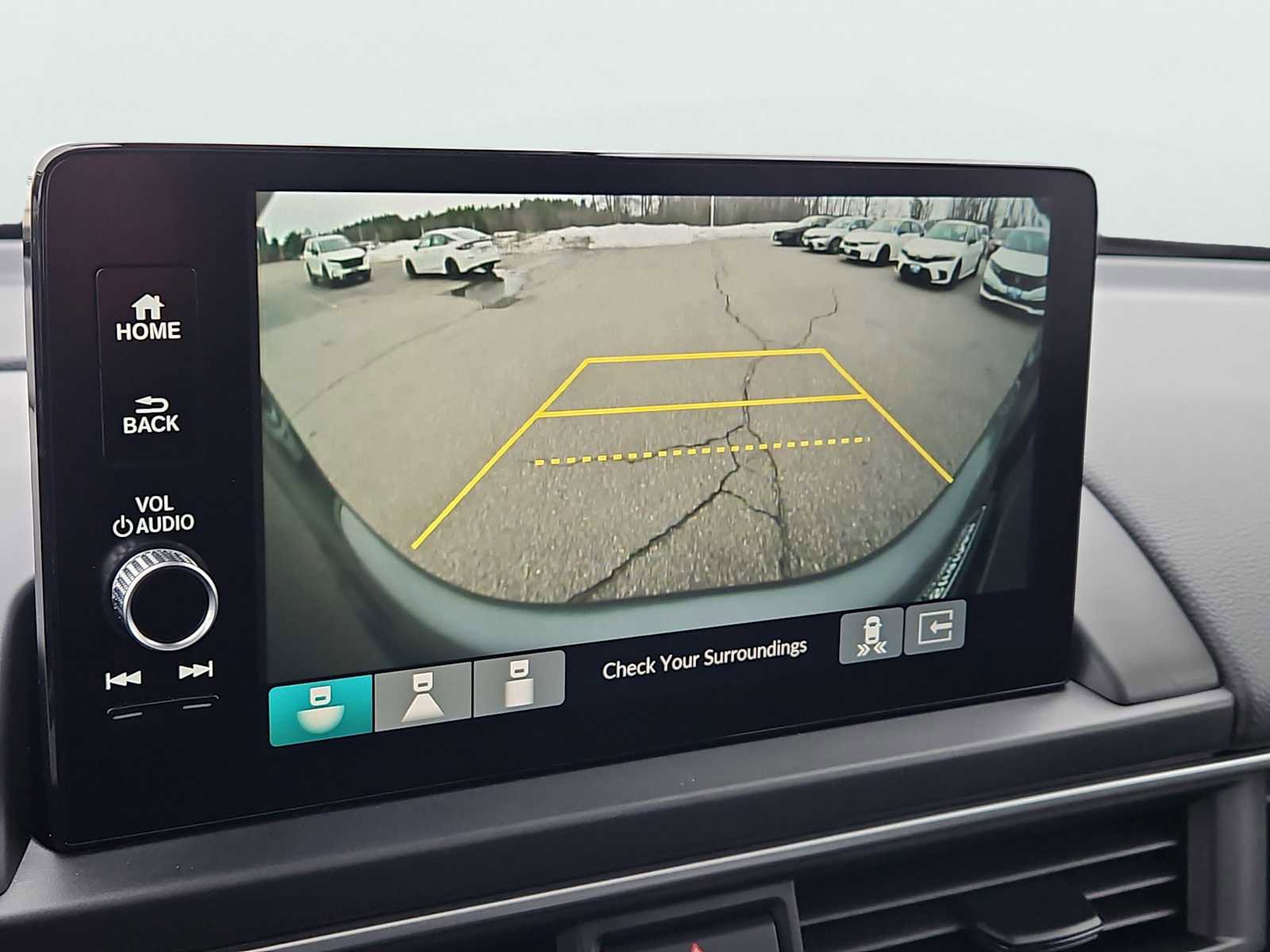 Certified 2025 Honda Pilot Touring image 9