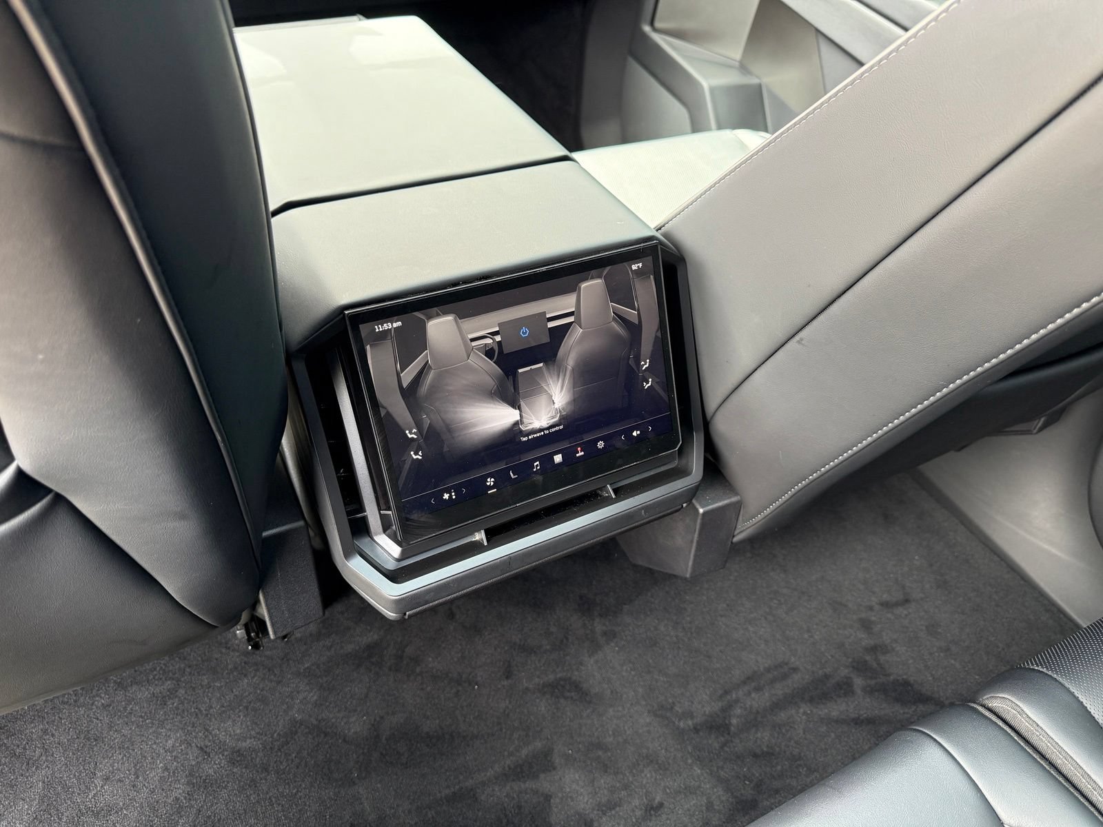 Used 2025 Tesla Cybertruck AWD Crew Cab image 28