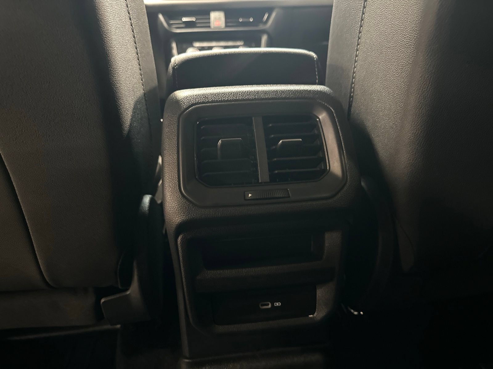 Certified 2023 Volkswagen Taos SE AWD/4WD image 21
