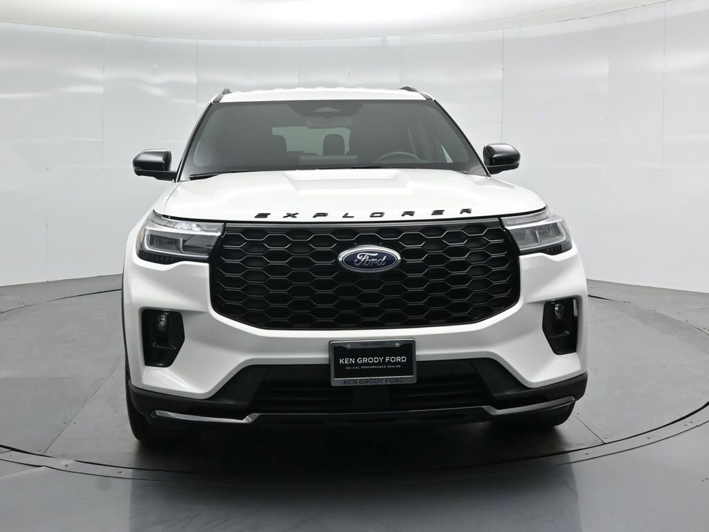 Certified 2025 Ford Explorer ST-Line w/ Premium Package image 27