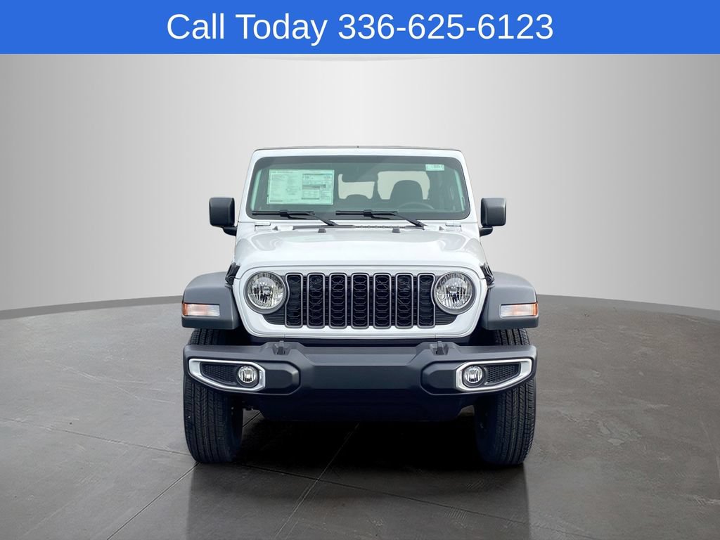 New 2026 Jeep Gladiator Sport AWD/4WD image 4