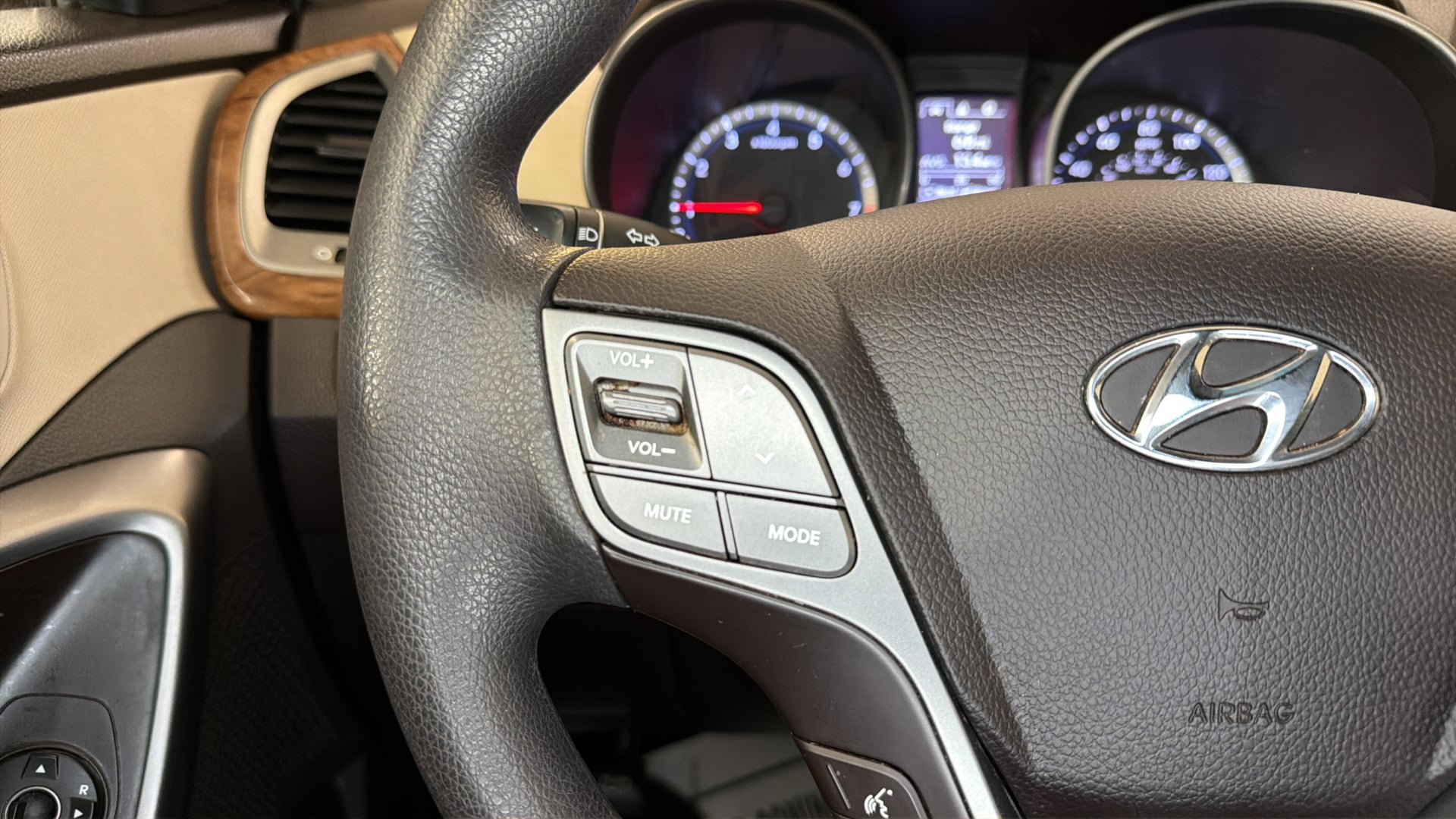 Used 2014 Hyundai Santa Fe Sport FWD image 26