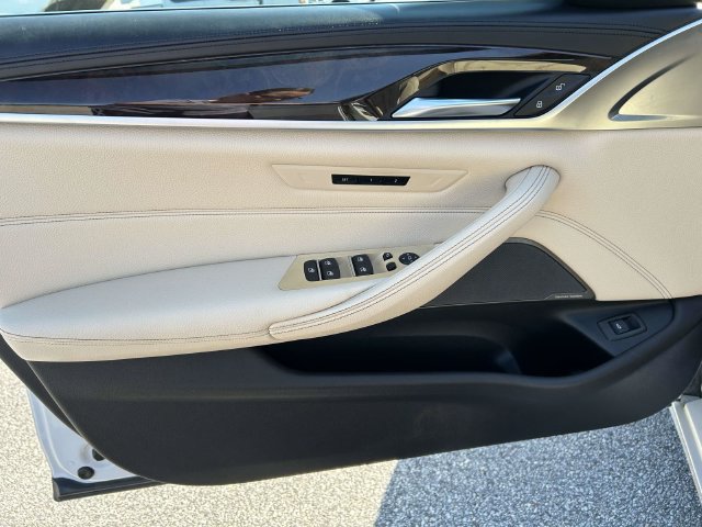 Used 2018 BMW 530i RWD image 15