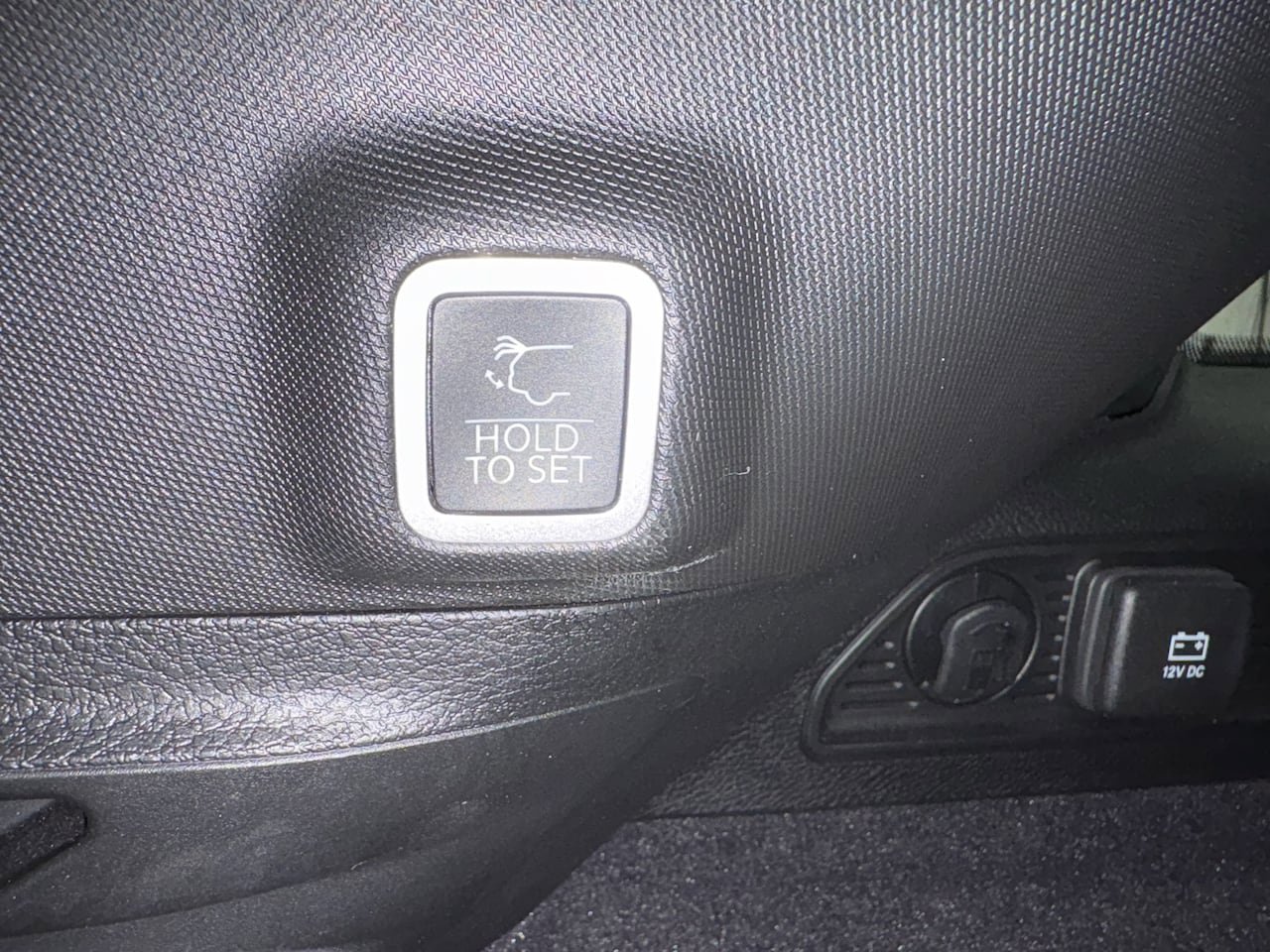 Used 2023 Jeep Grand Cherokee Trailhawk image 10