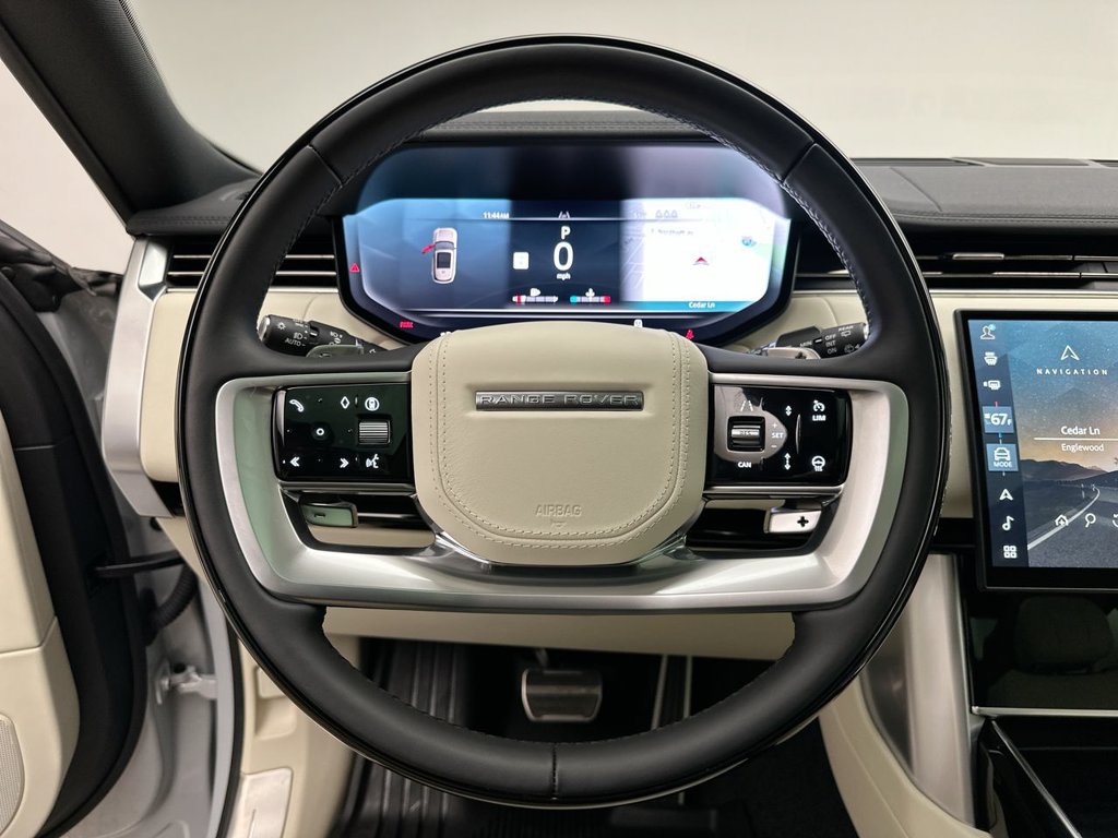 Certified 2026 Land Rover Range Rover SE AWD/4WD image 30