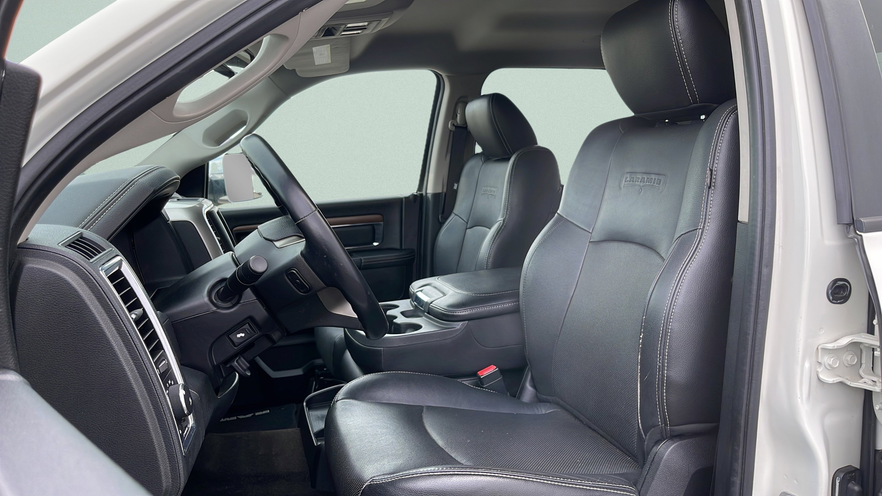 Used 2016 RAM 1500 Laramie w/ Convenience Group image 22