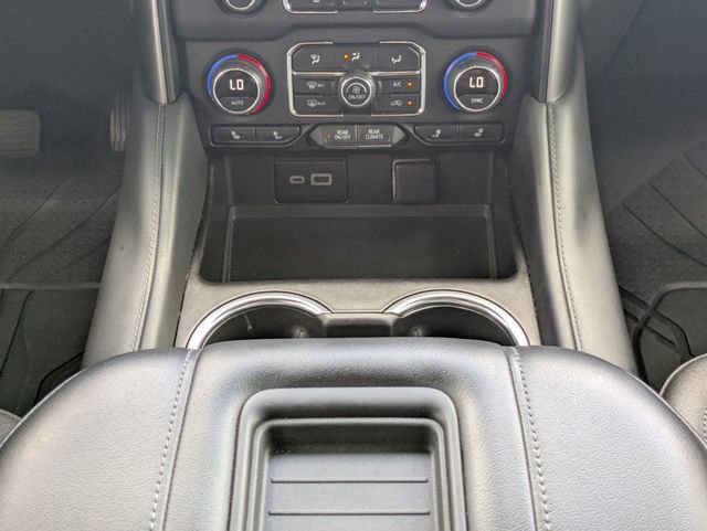 Used 2024 Chevrolet Suburban Z71 w/ Luxury Package image 22