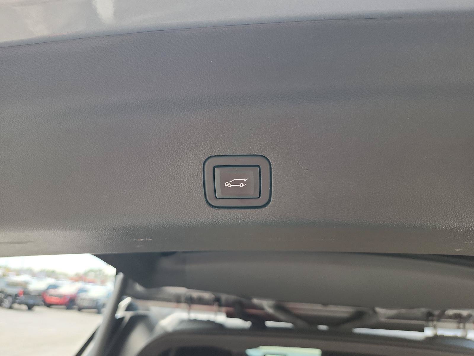 Used 2023 GMC Yukon AT4 AWD/4WD image 12