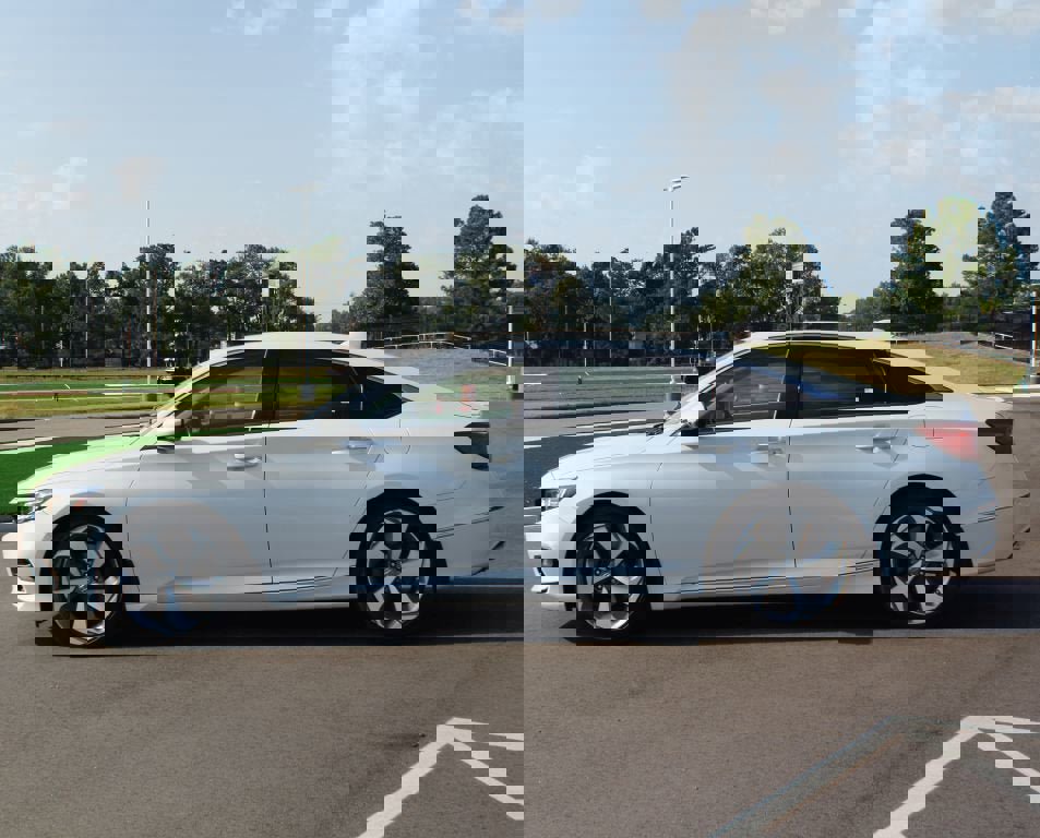 Used 2019 Honda Accord Touring image 13