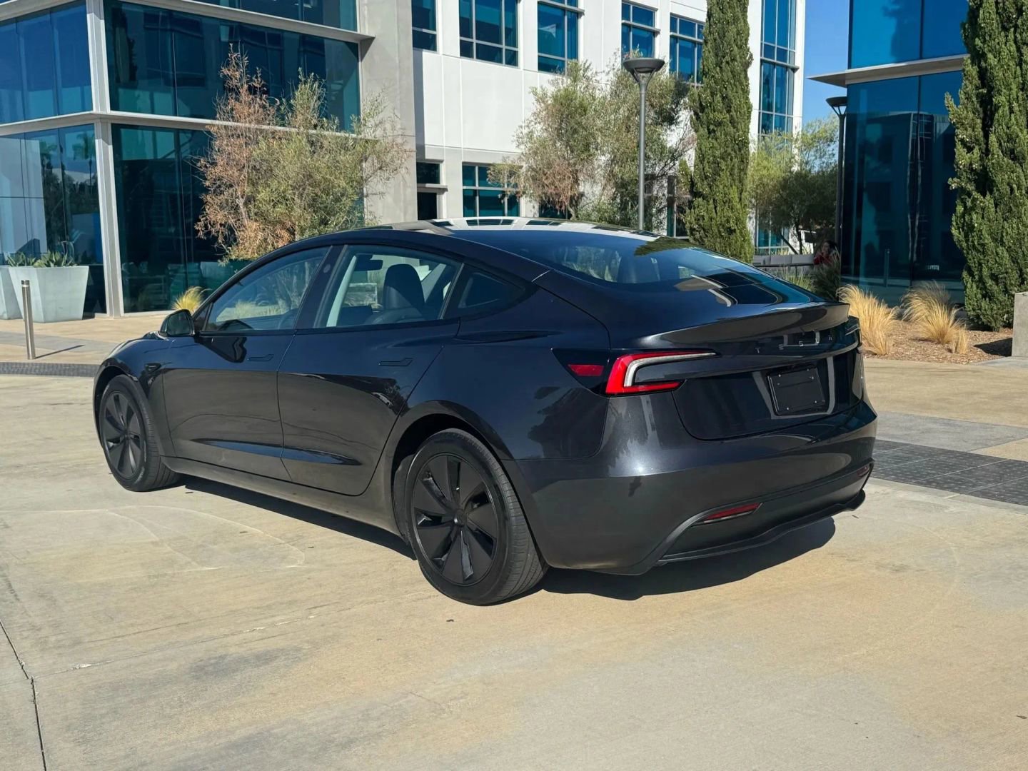 Used 2024 Tesla Model 3 Standard Range image 52