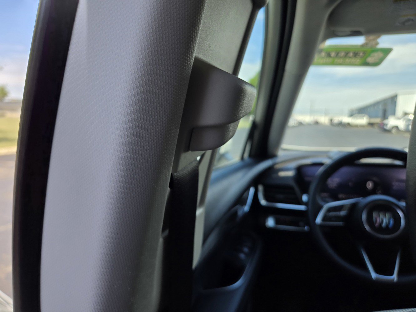 Certified 2025 Buick Envision Preferred AWD/4WD image 30