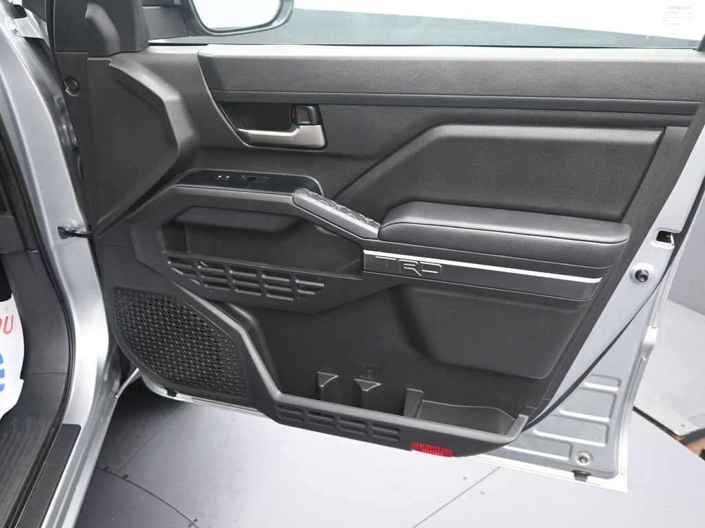 Used 2025 Toyota Tacoma TRD Off-Road image 36