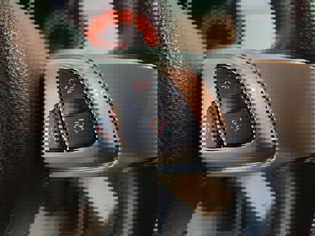 Used 2004 BMW Z4 3.0i image 17