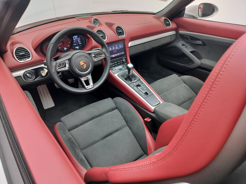 Used 2023 Porsche 718 Boxster Spyder RWD image 4