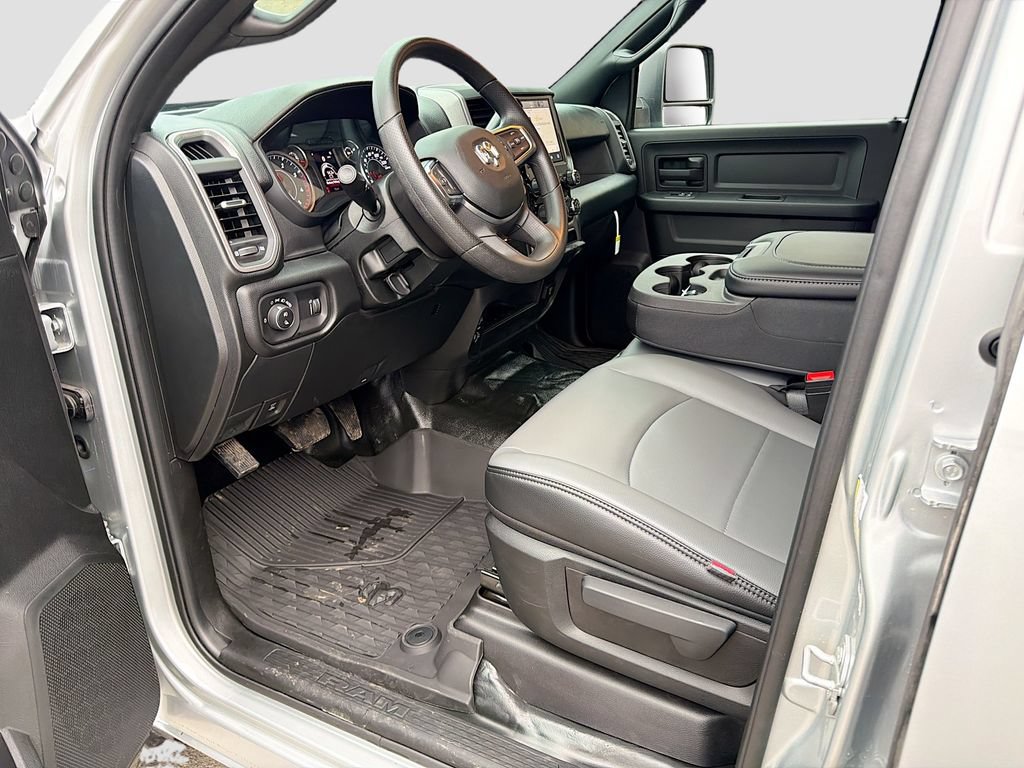 New 2026 RAM 3500 Tradesman w/ Chrome Appearance Group A AWD/4WD image 24