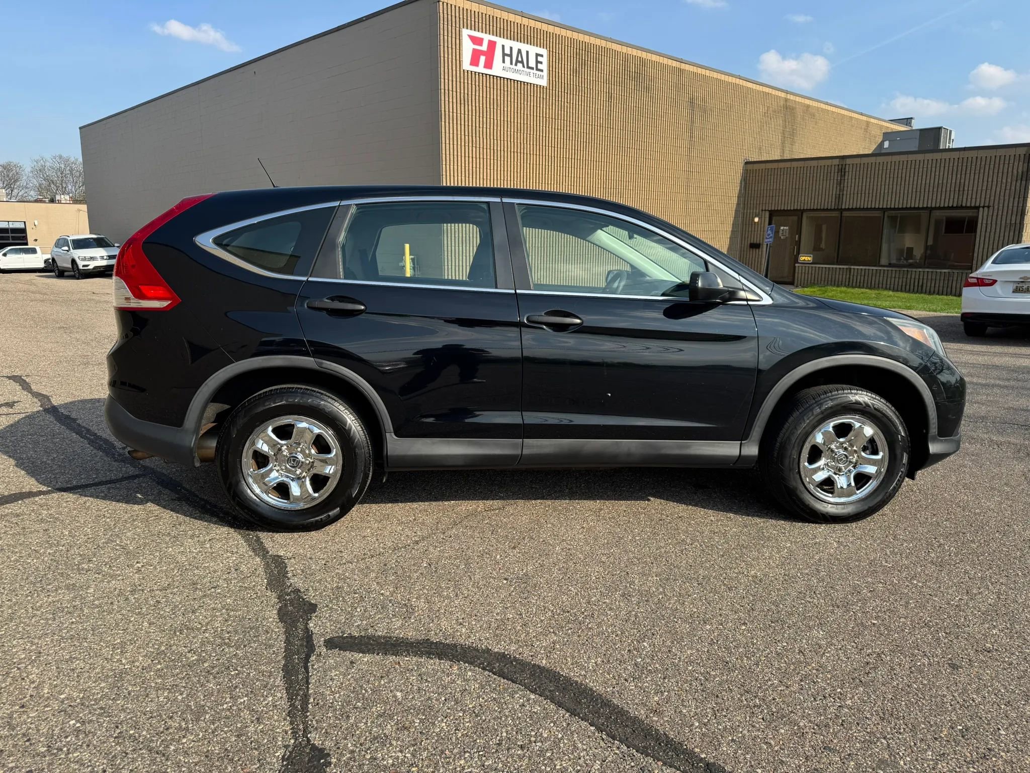 Used 2014 Honda CR-V LX image 11
