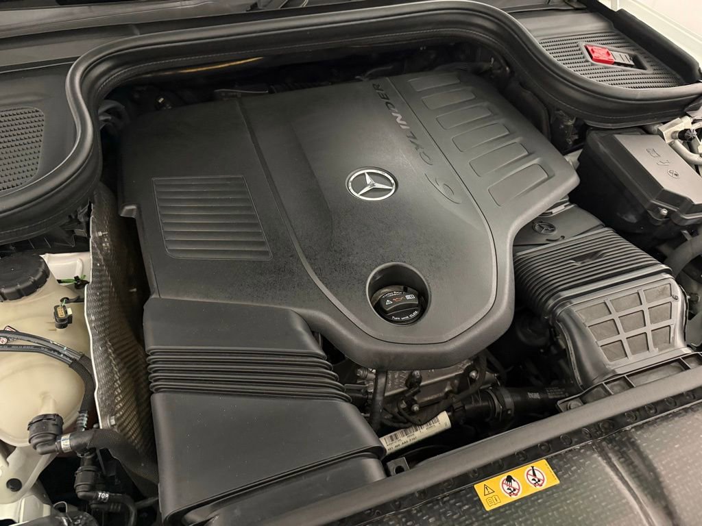 Used 2022 Mercedes-Benz GLS 450 4MATIC w/ Warmth & Comfort Package image 45