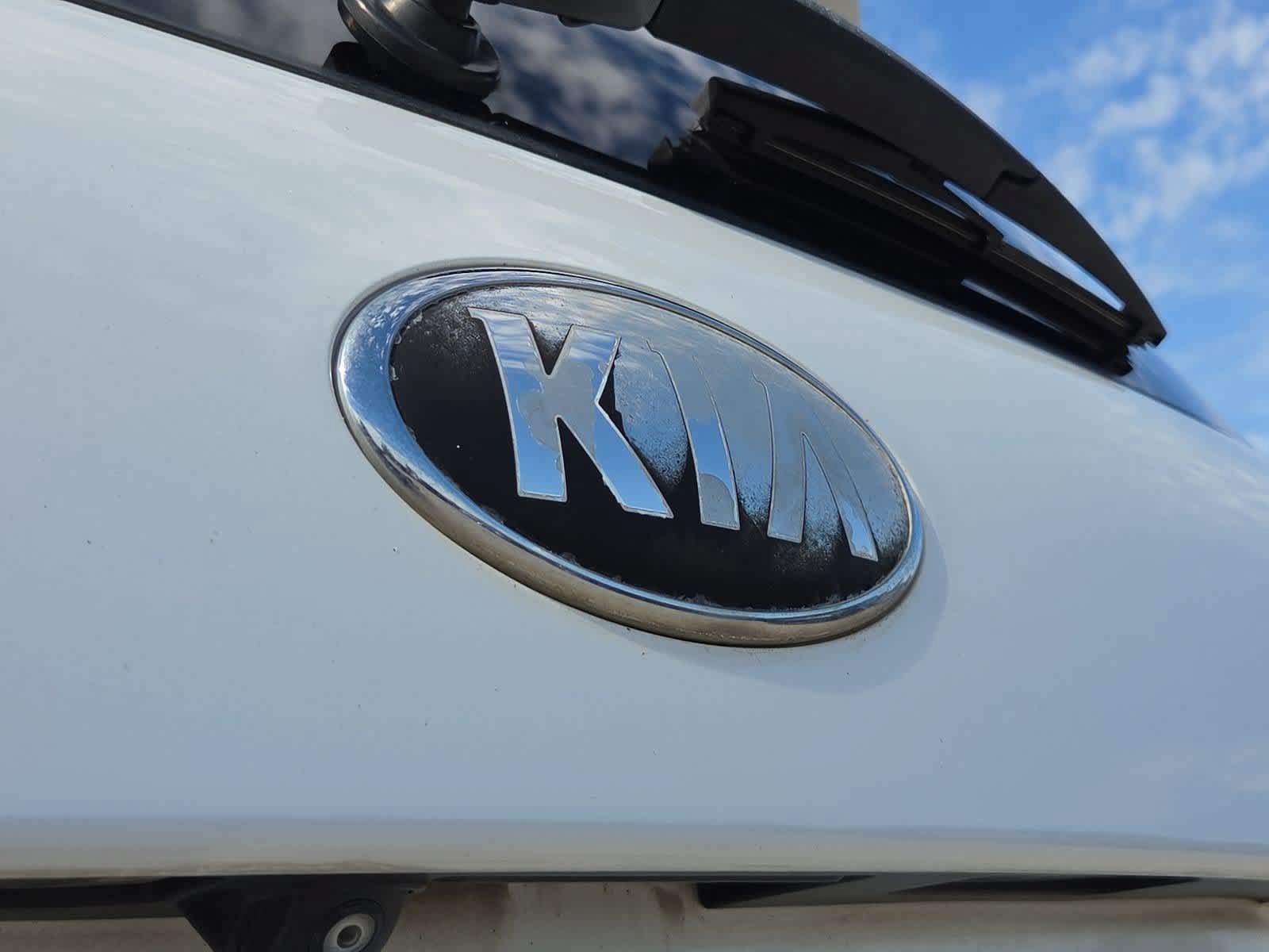 Used 2014 Kia Sorento SX w/ 3rd Row Package FWD image 11