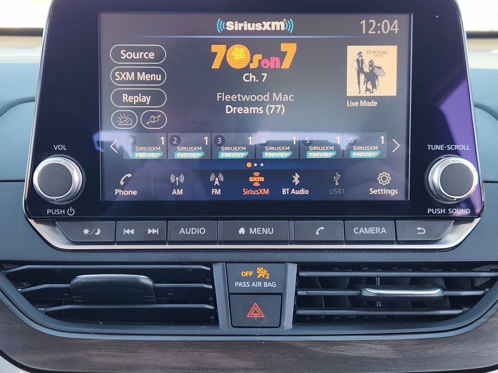 Used 2024 Nissan Altima 2.5 SV image 12