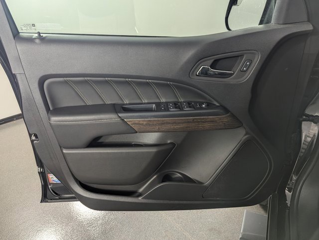 Used 2022 GMC Canyon Denali w/ Denali Black Edition Package image 13