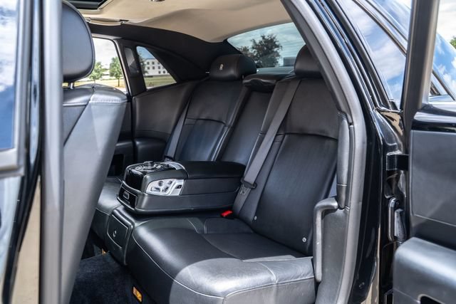 Used 2013 Rolls-Royce Ghost RWD image 24