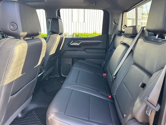 Certified 2022 GMC Sierra 1500 SLT w/ SLT Convenience Package image 18