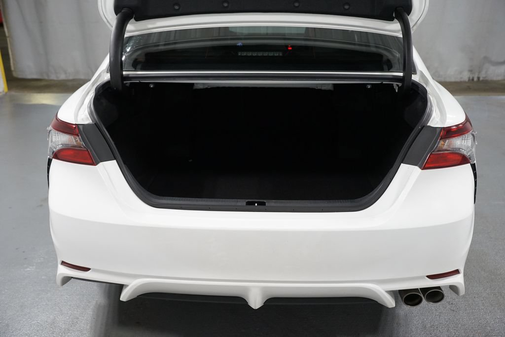 Used 2022 Toyota Camry SE FWD image 32
