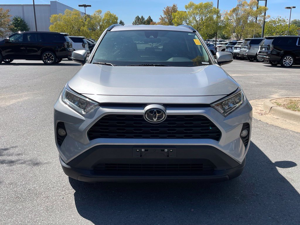 Used 2021 Toyota RAV4 XLE AWD/4WD image 2