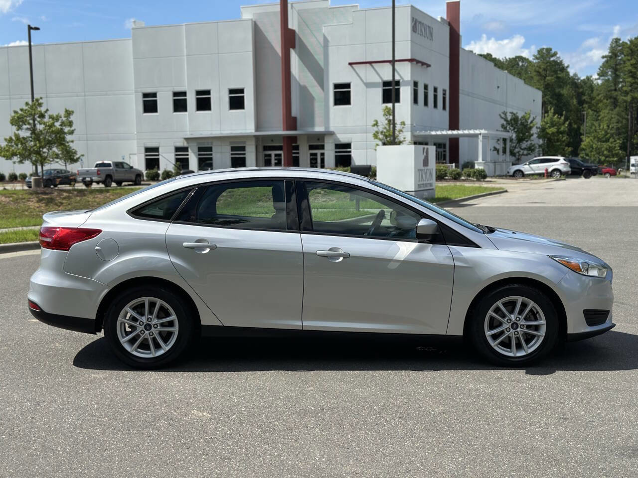 Used 2018 Ford Focus SE image 8