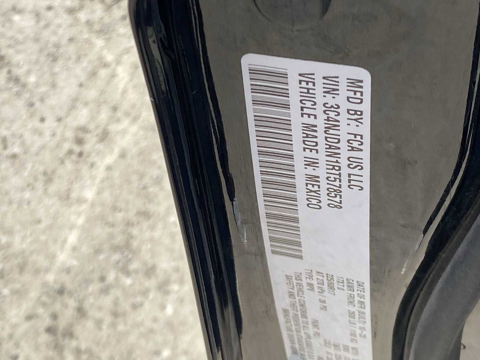 Used 2024 Jeep Compass Sport image 21