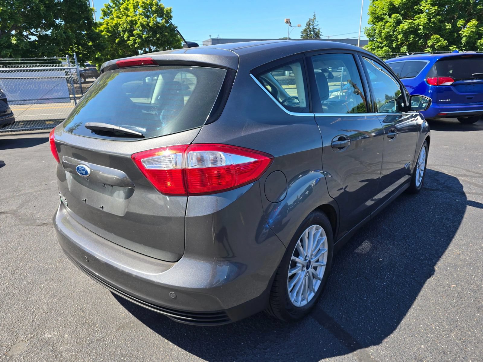 Used 2015 Ford C-MAX Energi SEL w/ Equipment Group 303A FWD image 5