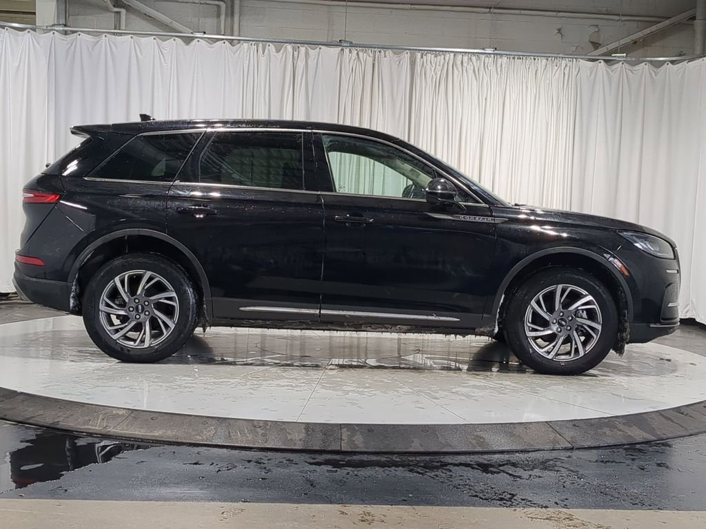 Used 2023 Lincoln Corsair AWD w/ Equipment Group 101A image 18