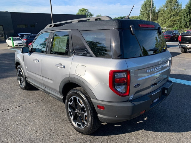 Used 2023 Ford Bronco Sport Outer Banks w/ Tech Package AWD/4WD image 2