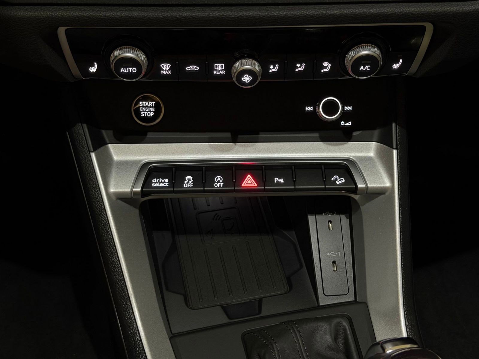 Certified 2025 Audi Q3 2.0T Premium w/ Convenience Package image 27